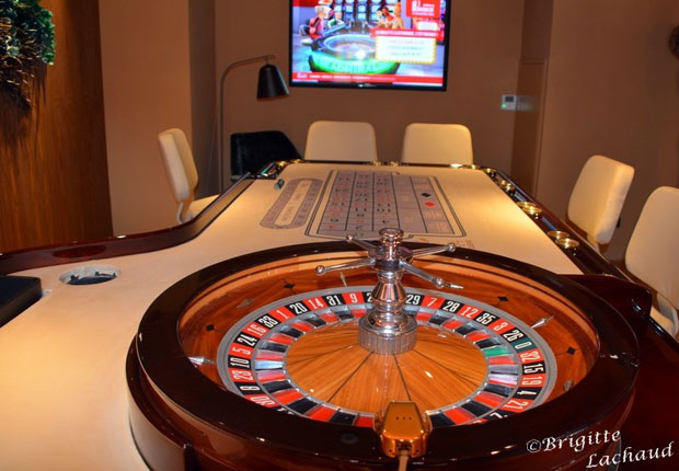 odwiedź ich stronę